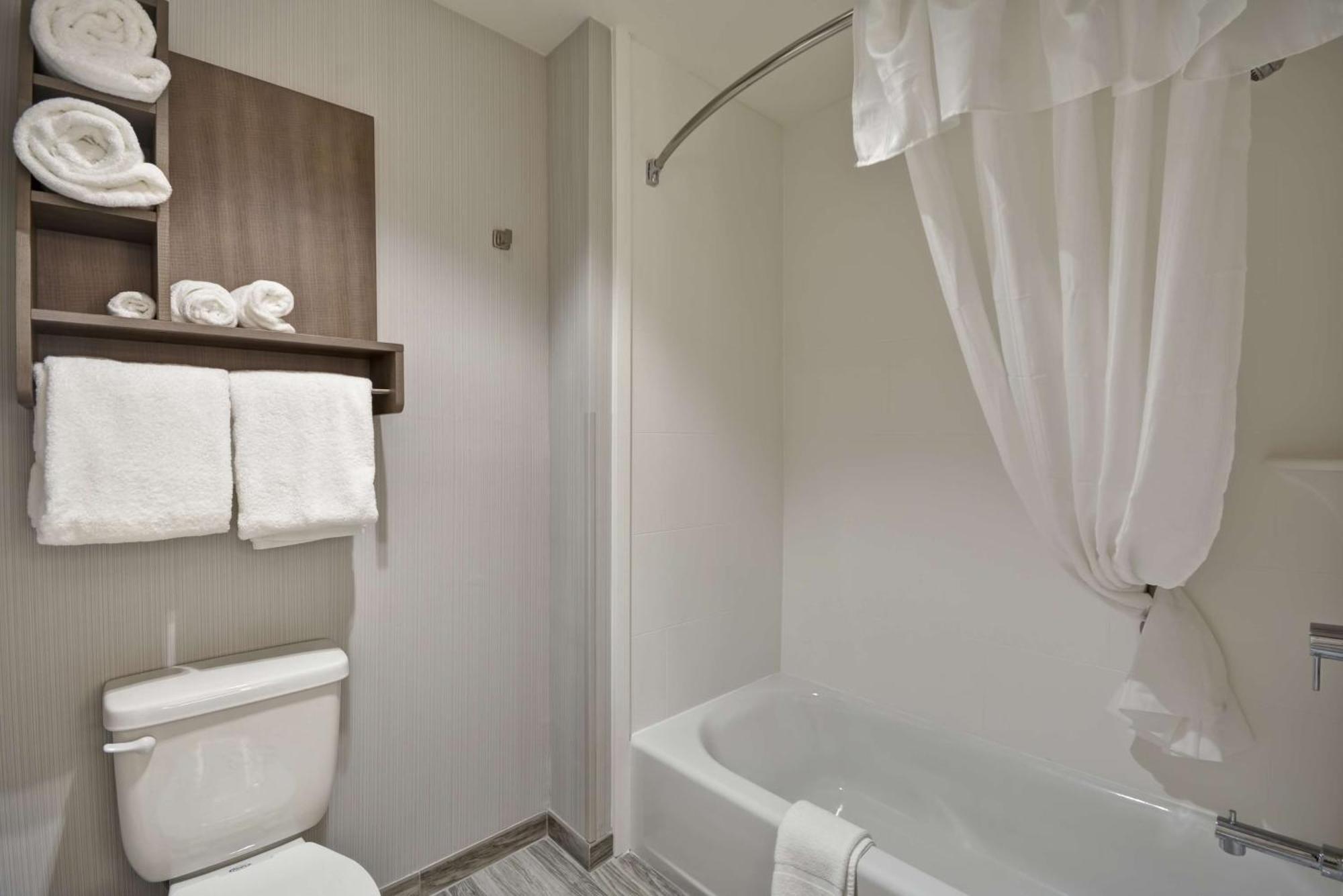 Homewood Suites By Hilton Rocky Mount Exterior photo